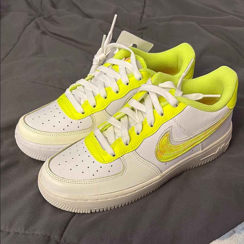 *BRAND NEW* Nike Air Force 1, White and Neon Yellow Sneakers